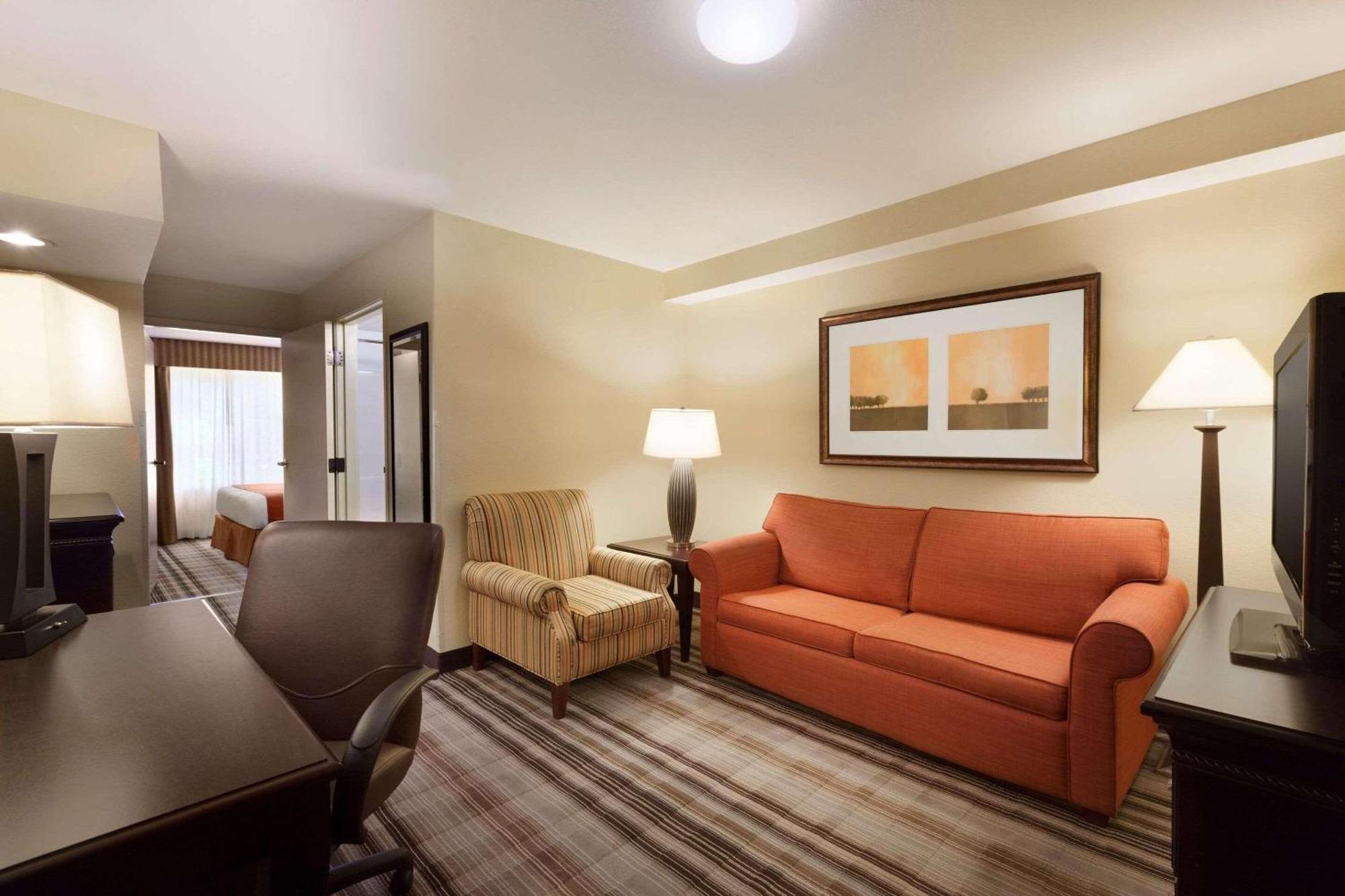 Country Inn & Suites By Radisson, Lexington, Va מראה חיצוני תמונה